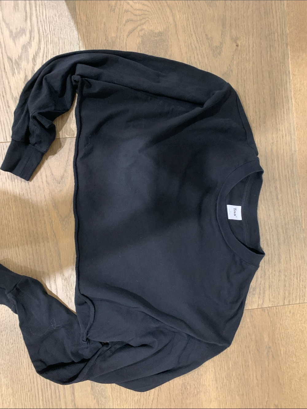 Black Crewneck style top